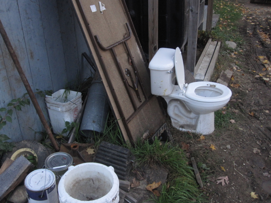 Toilet outdoors